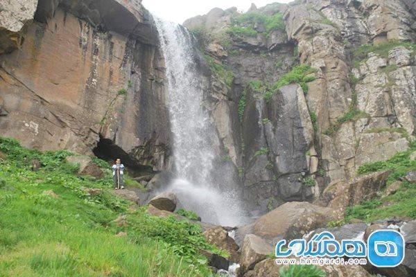 معرفی آبشار ورزان گیلان در نزدیکی ییلاق سوباتان