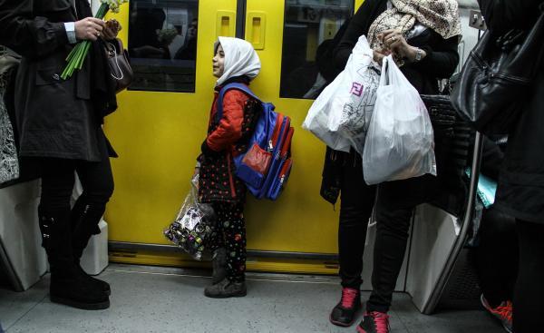 بهزیستی: دو هزار کودکِ کار در مترو ها کار می کنند